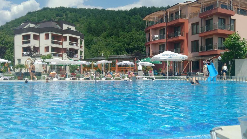 אוגניאנובו Elegance Spa Hotel מראה חיצוני תמונה