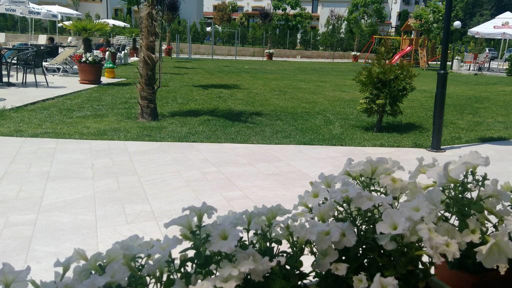 אוגניאנובו Elegance Spa Hotel מראה חיצוני תמונה