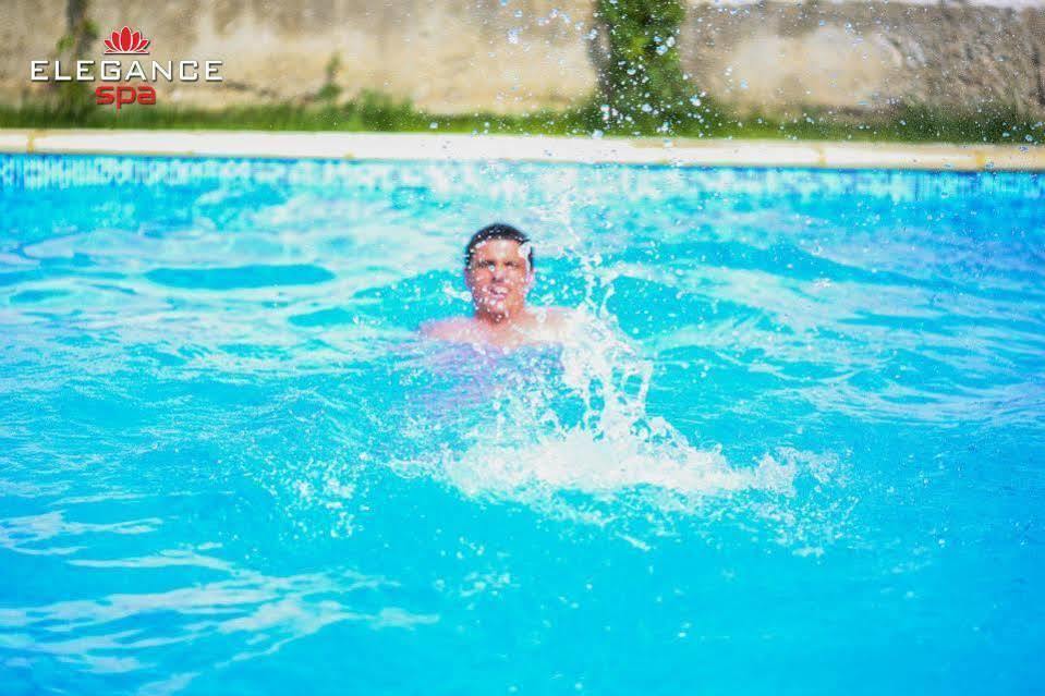 אוגניאנובו Elegance Spa Hotel מראה חיצוני תמונה
