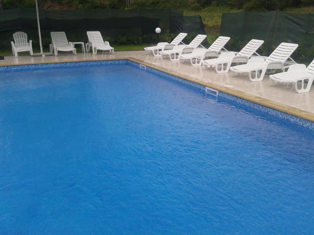 אוגניאנובו Elegance Spa Hotel מראה חיצוני תמונה