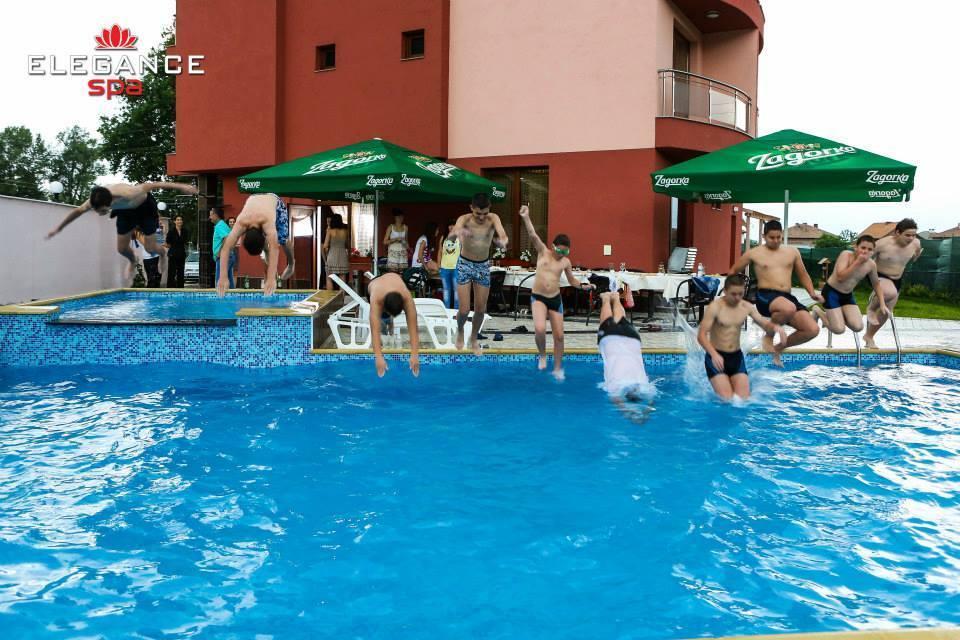 אוגניאנובו Elegance Spa Hotel מראה חיצוני תמונה